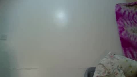 Loreina online show from 02/25/26, 08:07