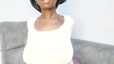 Snapshot of ebonycandymelani chatting on 02/12/25, 10:04 Ebony Melanie online show from 02/12/25, 10:04