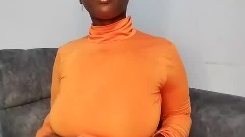 Snapshot of ebonycandymelani chatting on 02/16/25, 10:32 Ebony Melanie online show from 02/16/25, 10:32