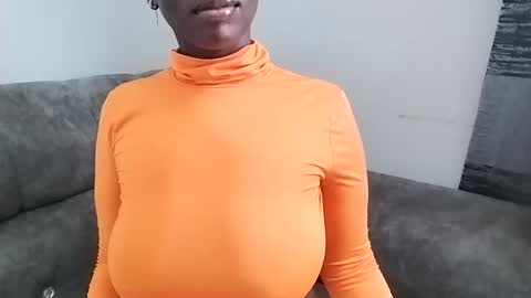 Snapshot of ebonycandymelani chatting on 03/02/25, 10:35 Ebony Melanie online show from 03/02/25, 10:35