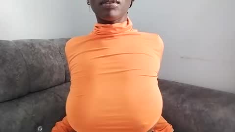 Snapshot of ebonycandymelani chatting on 03/05/25, 04:56 Ebony Melanie online show from 03/05/25, 04:56