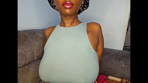 Ebony Melanie online show from 10/23/25, 11:57