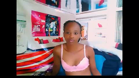 Snapshot of ebonycreamy69 chatting on 12/19/24, 10:02 Nova online show from 12/19/24, 10:02