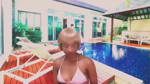 Snapshot of ebonycreamy69 chatting on 02/12/25, 11:40 Nova online show from 02/12/25, 11:40