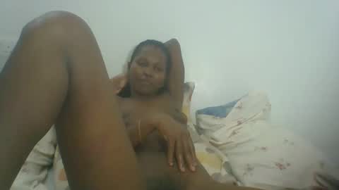 Snapshot of ebonycutegal1996 chatting on 02/07/25, 01:04 TRIZER online show from 02/07/25, 01:04