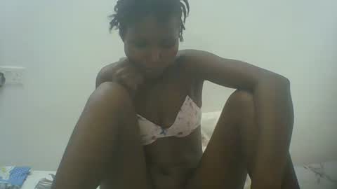 Snapshot of ebonycutegal1996 chatting on 02/17/25, 06:59 TRIZER online show from 02/17/25, 06:59
