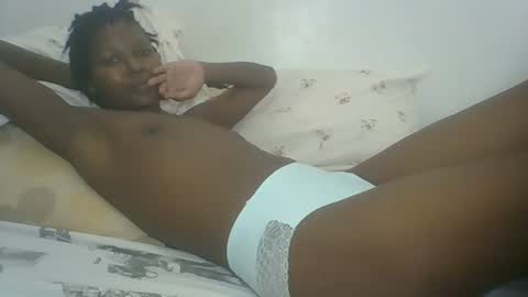 Snapshot of ebonycutegal1996 chatting on 02/27/25, 06:42 TRIZER online show from 02/27/25, 06:42