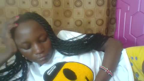 Snapshot of ebonycutegal4 chatting on 02/16/25, 12:10 MELLEN online show from 02/16/25, 12:10