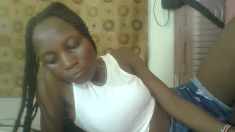 Snapshot of ebonycutegal4 chatting on 02/19/25, 12:44 MELLEN online show from 02/19/25, 12:44