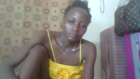 Snapshot of ebonycutegal4 chatting on 02/25/25, 12:24 MELLEN online show from 02/25/25, 12:24