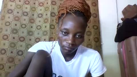 Snapshot of ebonycutegal4 chatting on 03/10/25, 09:21 MELLEN online show from 03/10/25, 09:21