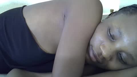 Snapshot of ebonycutegal4 chatting on 10/01/25, 12:33 MELLEN online show from 10/01/25, 12:33
