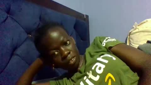 Snapshot of ebonydol2 chatting on 02/25/25, 07:20 ebonydol2 online show from 02/25/25, 07:20