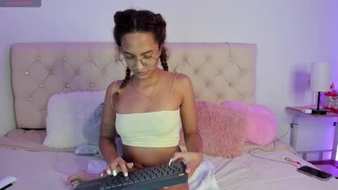 Snapshot of ebonygoddes03 chatting on 12/16/24, 05:27 Queen Ebony online show from 12/16/24, 05:27