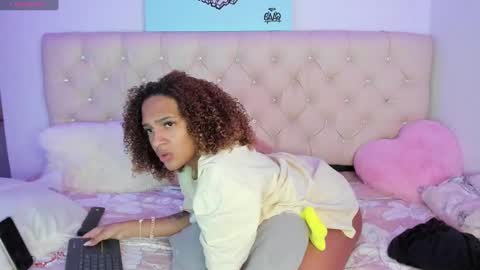 Snapshot of ebonygoddes03 chatting on 02/11/25, 01:20 Queen Ebony online show from 02/11/25, 01:20