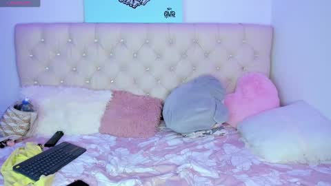 Snapshot of ebonygoddes03 chatting on 02/16/25, 12:19 Queen Ebony online show from 02/16/25, 12:19