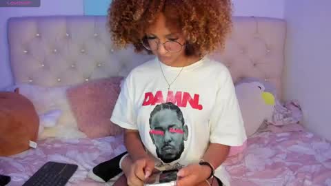 Snapshot of ebonygoddes03 chatting on 02/26/25, 11:15 Queen Ebony online show from 02/26/25, 11:15