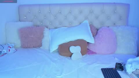 Snapshot of ebonygoddes03 chatting on 10/28/25, 11:18 Queen Ebony online show from 10/28/25, 11:18