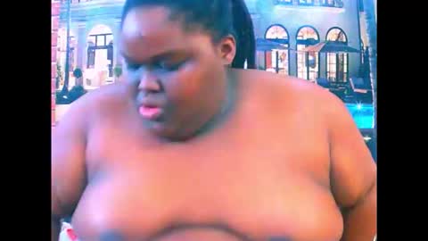 Snapshot of ebonyhotbuns4u2luv chatting on 06/06/26, 07:07 ebonyhotbuns4u2luv online show from 06/06/26, 07:07
