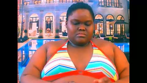 Snapshot of ebonyhotbuns4u2luv chatting on 06/09/26, 05:19 ebonyhotbuns4u2luv online show from 06/09/26, 05:19