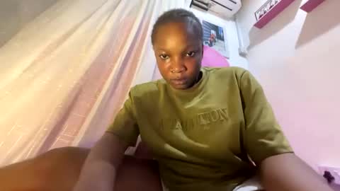 Snapshot of ebonykissxx chatting on 10/16/25, 10:55 ebonykissxx online show from 10/16/25, 10:55