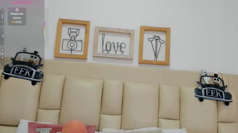 Ludovica online show from 10/31/25, 04:35