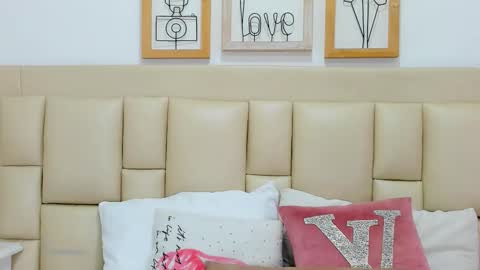 Ludovica online show from 11/18/25, 03:34