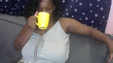 ebonymayahh online show from 04/23/26, 08:24