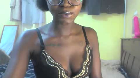 Ebonymuse2 online show from 03/31/26, 07:53