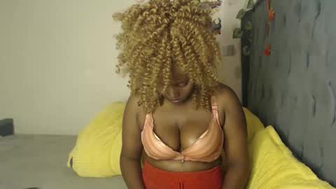 ebonyshiks online show from 10/21/25, 07:53