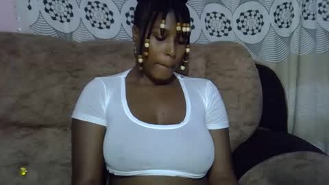 Snapshot of ebonysk chatting on 04/25/26, 10:29 pretty online show from 04/25/26, 10:29