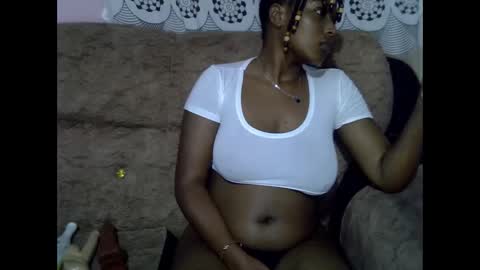 Snapshot of ebonysk chatting on 05/27/26, 09:28 pretty online show from 05/27/26, 09:28