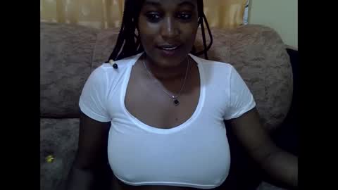 Snapshot of ebonysk chatting on 06/05/26, 12:33 pretty online show from 06/05/26, 12:33