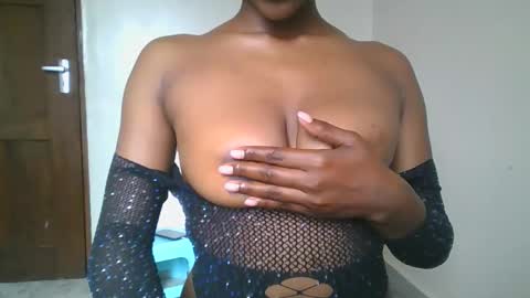 ebonyslut09 online show from 03/13/26, 06:42