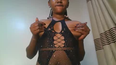 ebonyslut09 online show from 04/23/26, 01:18