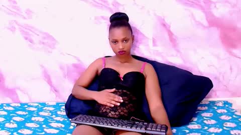 Snapshot of ebonystarlite1 chatting on 02/24/25, 06:47 Candy online show from 02/24/25, 06:47