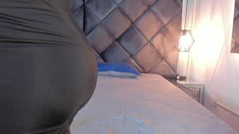 ebonyx40 online show from 04/14/26, 11:16