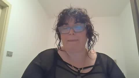 echo_dust online show from 04/18/26, 07:58