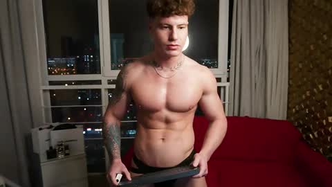 Snapshot of ed_hooligan chatting on 12/14/25, 03:06 ed_hooligan online show from 12/14/25, 03:06