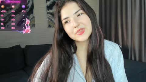 Snapshot of edabayse chatting on 12/14/24, 12:12 Viola online show from 12/14/24, 12:12