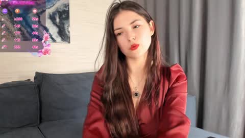 Snapshot of edabayse chatting on 12/20/24, 12:49 Viola online show from 12/20/24, 12:49