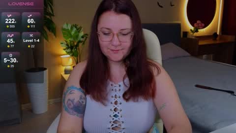 Snapshot of edalyn_af chatting on 11/05/25, 07:36 online show from 11/05/25, 07:36