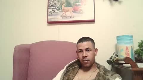 eddgarzay08 online show from 04/17/26, 06:05