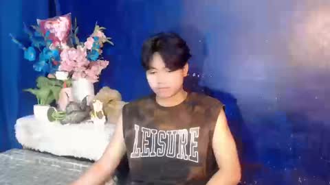 edelcum_xx online show from 12/17/25, 02:28