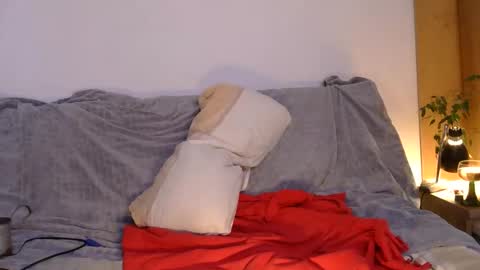 Snapshot of edelholz87 chatting on 05/04/26, 05:20 edelholz87 online show from 05/04/26, 05:20
