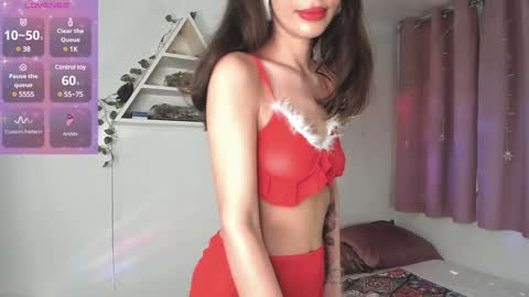 Snapshot of eden_heaven chatting on 12/13/24, 02:43 Eden Heaven online show from 12/13/24, 02:43