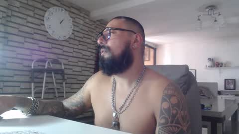 edgarram83 online show from 10/20/25, 07:03