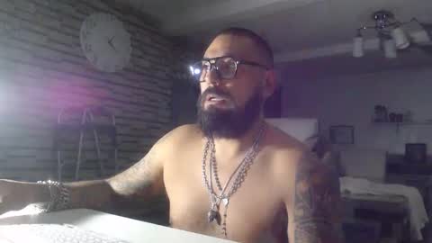 edgarram83 online show from 10/21/25, 07:20