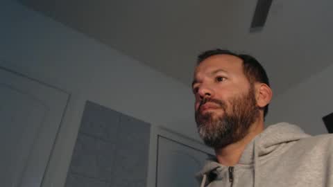 Snapshot of edge_masters chatting on 02/13/25, 01:08 EdgeM online show from 02/13/25, 01:08