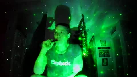 Snapshot of edgeofinsanity13 chatting on 12/06/24, 01:29 Angel online show from 12/06/24, 01:29